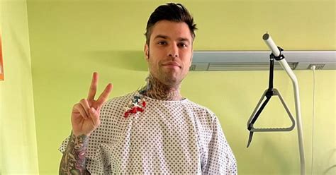 Fedez Dopo L Emorragia Tanta Paura Il Medico Che L Ha Operato Lo