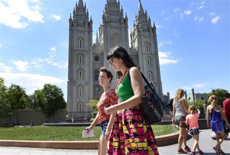 Kate Kelly Joins Hundreds Outside Mormon Headquarters For Mass