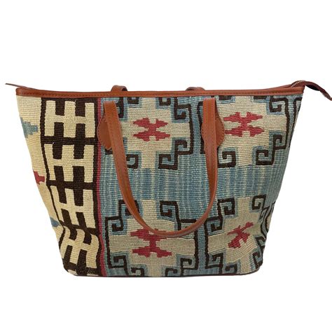 Picnic - Izzy Mini Slouch Bag – World Secrets