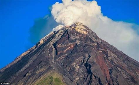 Phivolcs Abnormal Na Aktibidad Ng Bulkang Mayon Puwedeng Mauwi Sa