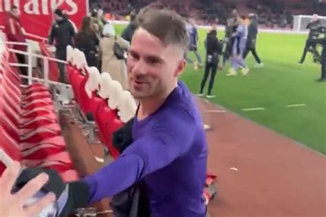 Alexis Mac Allisters Heartwarming Gesture Goes Viral After Liverpool Vs Arsenal Match World