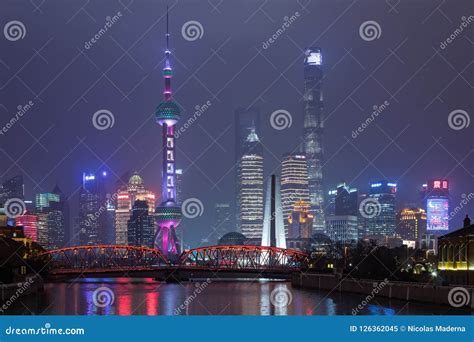 SHANGHAI CINA 22 GENNAIO 2018 Paesaggio Urbano Dell Orizzonte Di