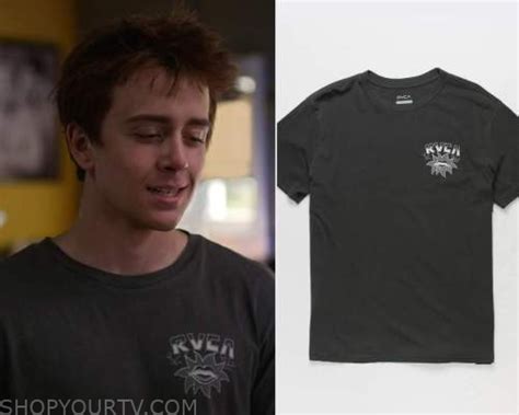 Dead To Me Season 3 Episode 6 Charlies Rvca Tee Shop Your Tv