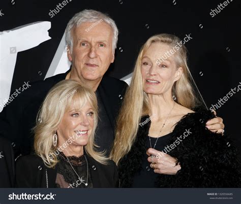 James Cameron Suzy Amis Cameron Los Stock Photo 1320556685 Shutterstock