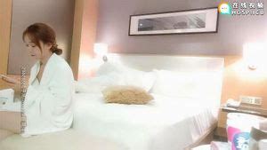 Mira 国产探花深夜约操长相甜美气质萌妹苗条身材穿上黑丝口交上位骑坐抽插 Doggy 国产 极品 Porn SpankBang