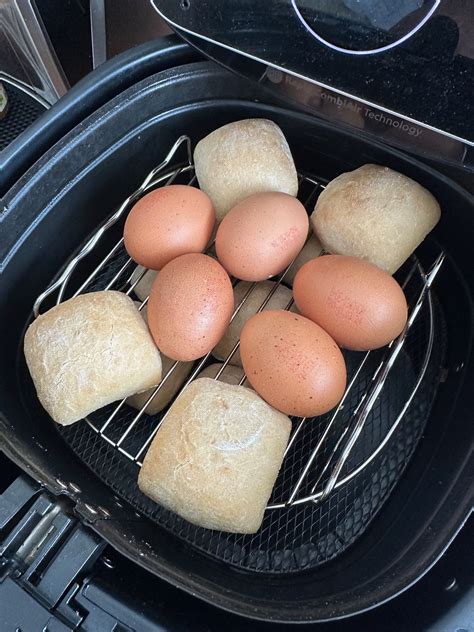 Gekochte Eier Und Aufbackbr Tchen Aus Dem Airfryer Mix Dich