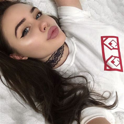 Hot Sexy Eliza Kayudina Bikini Pics