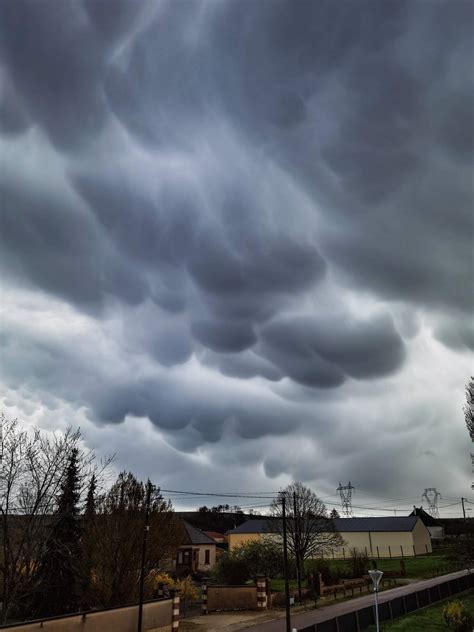 Meteo On Twitter Mammatus Hier En Lien Avec Une Averse Chablis