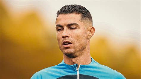 Cristiano Ronaldo Suspenso E Multado Por Gestos Obscenos