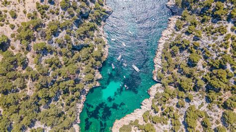 Paseo En Barco Por El Parque Nacional De Calanques Desde Marsella