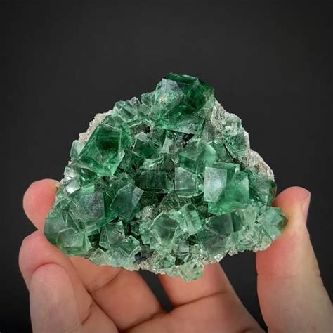 Gem Fluorite Fluorescent Sherburn Coll Queen Of Green Pocket