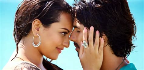 Sonakshi Sinha Shahid Kapoor R Rajkumar Film Song Photo R Rajkumar