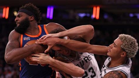 Mitchell Robinson Off Limits in Knicks Pursuit of All-Star Big Man ...