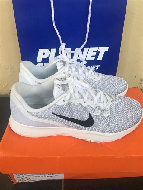 Nike Flex Shoes, Fesyen Wanita, Sepatu di Carousell