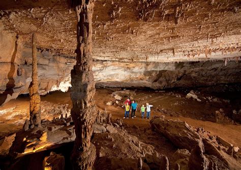 The Tennessee Cave Tour At Cumberland Caverns Belongs On Your Bucket List