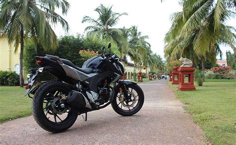 Honda CB Hornet 160R: First Ride Review