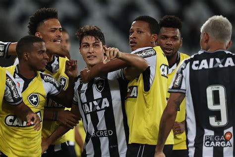 Confira as notas dos jogadores do Botafogo na vitória sobre a Chape