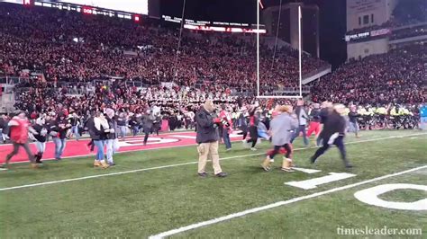 Ohio State Fans Rush The Field Youtube