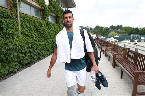 Can Novak Djokovic Rwin Wimbledon And Break Roger Federer S Last Record