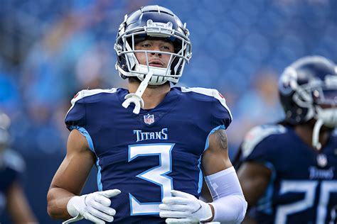 Titans Player Caleb Farley's Father Dies in Home Explosion