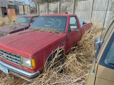 1982 CHEVY S-10 w/MOTOR & TRANS - Ziemer Hilbrands Auctions