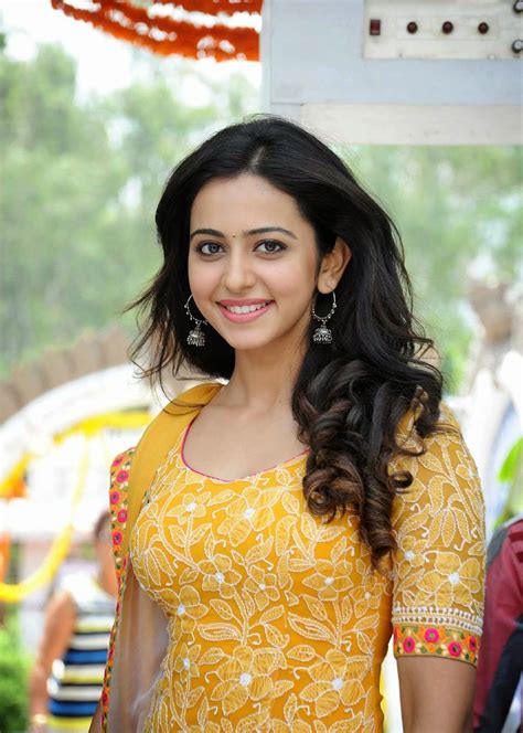 Free Movie Wallpapers Rakul Preet Singh Latest Hot Photoshoot