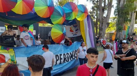 Movilización Por El Festival Del Orgullo En El Parque Yrigoyen El