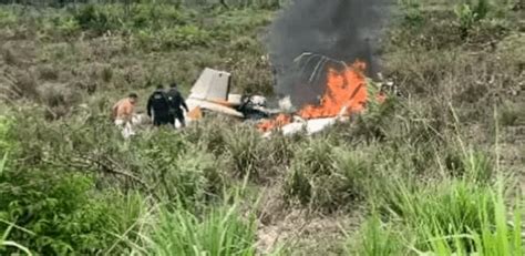 Avião de pequeno porte cai no Acre e mata pelo menos uma pessoa