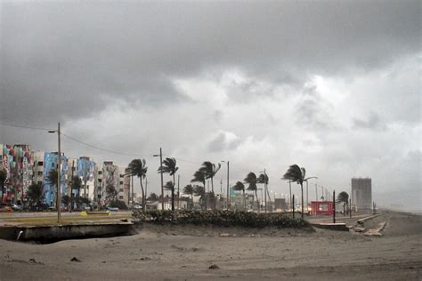 Emiten Aviso Especial Por Frente Fr O Lluvia Y Norte Para Veracruz