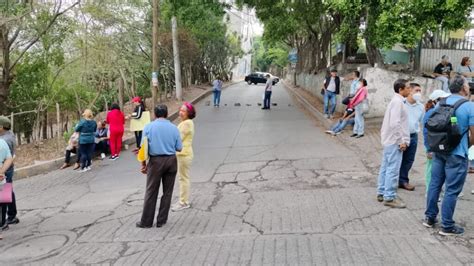 Vecinos Bloquean Calles Y Toman Tanques Ante Falta De Agua El Sol De