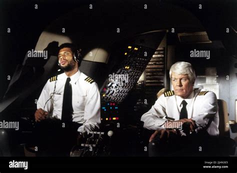 KAREEM ABDUL-JABBAR, PETER GRAVES, AIRPLANE!, 1980 Stock Photo - Alamy