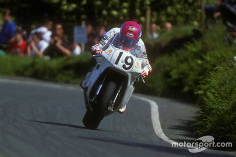 Watch: Laps of the Gods – 1992 Isle of Man TT