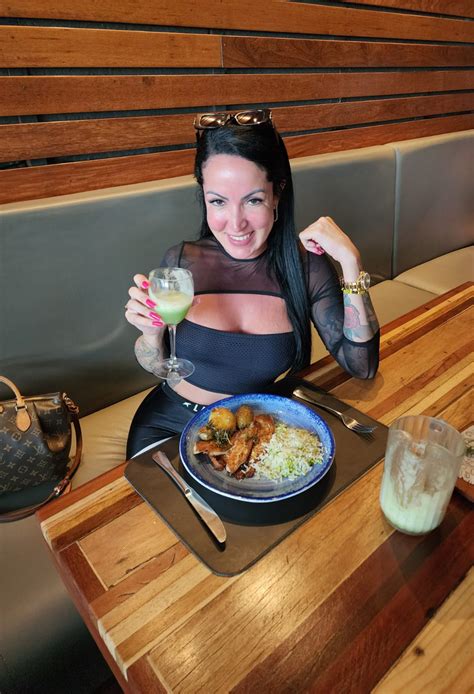 TW Pornstars 1 Pic Elisa Sanches Twitter Restaurante NAU Em