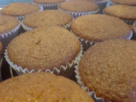 Muffins Amarettini Mit Himbeer Mascarpone Creme Rezept Kochbar De