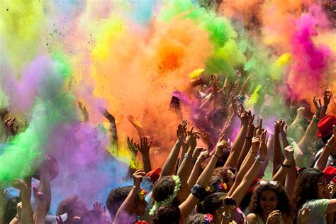 Holi Dance Festival Dieci Tappe In Giro Per Litalia Focusjuniorit