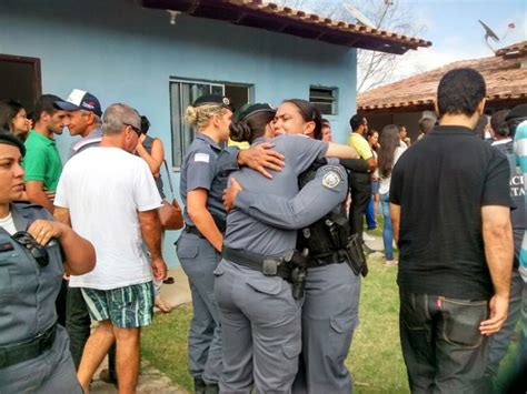 G Soldado Morto A Tiros E Pedradas Velado E Enterrado No Norte Do