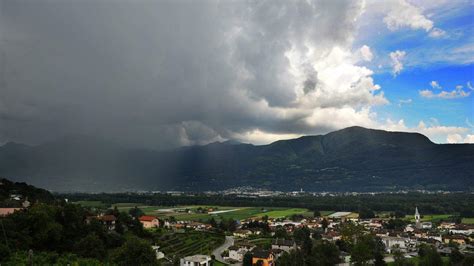 Acqua A Catinelle Sul Ticino Rsi Radiotelevisione Svizzera