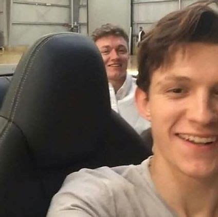 Pin By Cherish On My Husbands Tom Holland Tom Holland Spiderman