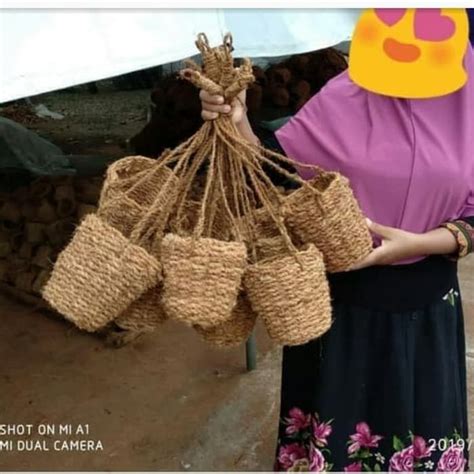 Jual Pot Sabut Kelapa Cm Pot Gantung Sabut Kelapa Shopee Indonesia