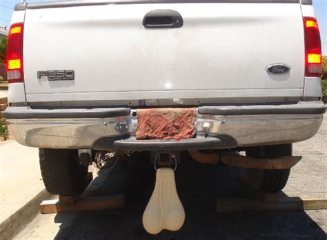 Bulls Balls Novelty Truck Nutz