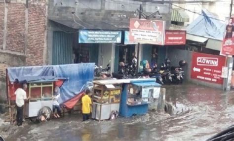 Pasca Banjir Bandung Hari Ini Sejumlah Ruas Jalan Macet Dan