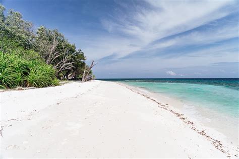 Mantigue Island In Camiguin - A Complete Guide