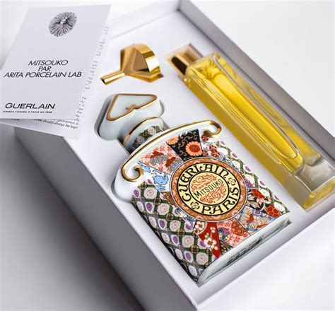 Очарование Японии во флаконе Guerlain Mitsouko Aritayaki | Флакон, Духи ...