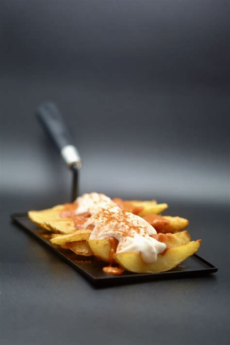 Patatas Bravas Con Espuma De Ali Oli 3 La Karmela