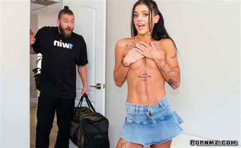 Brazzers Ryan Reid Horny House Sitter Hits The Jackpot Porn Pornmz