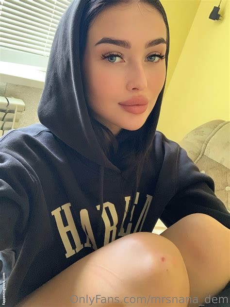 Nana Fox Nude OnlyFans Leaks Fappening FappeningBook