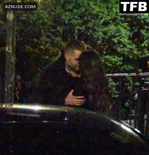 Emily Ratajkowski Sexy Seen Flaunting Her Hot Figure Alongside A Dj In Nyc Aznude