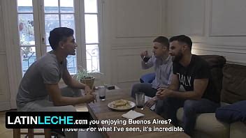 El Semental Cachondo Jonas Matt Toma A Rodrigo El Santos Una Enorme Polla Latina Mientras Su