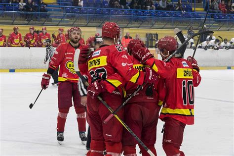 Kolo Ligy V L Gri Kola Senica Deklasovala Martin Hokejportal Sk