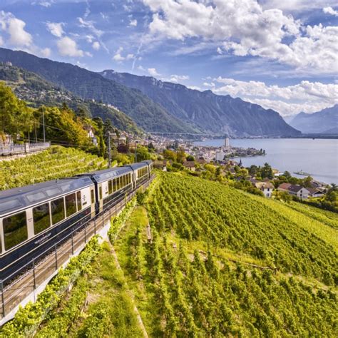 GoldenPass Train Switzerland - Travel Off Path